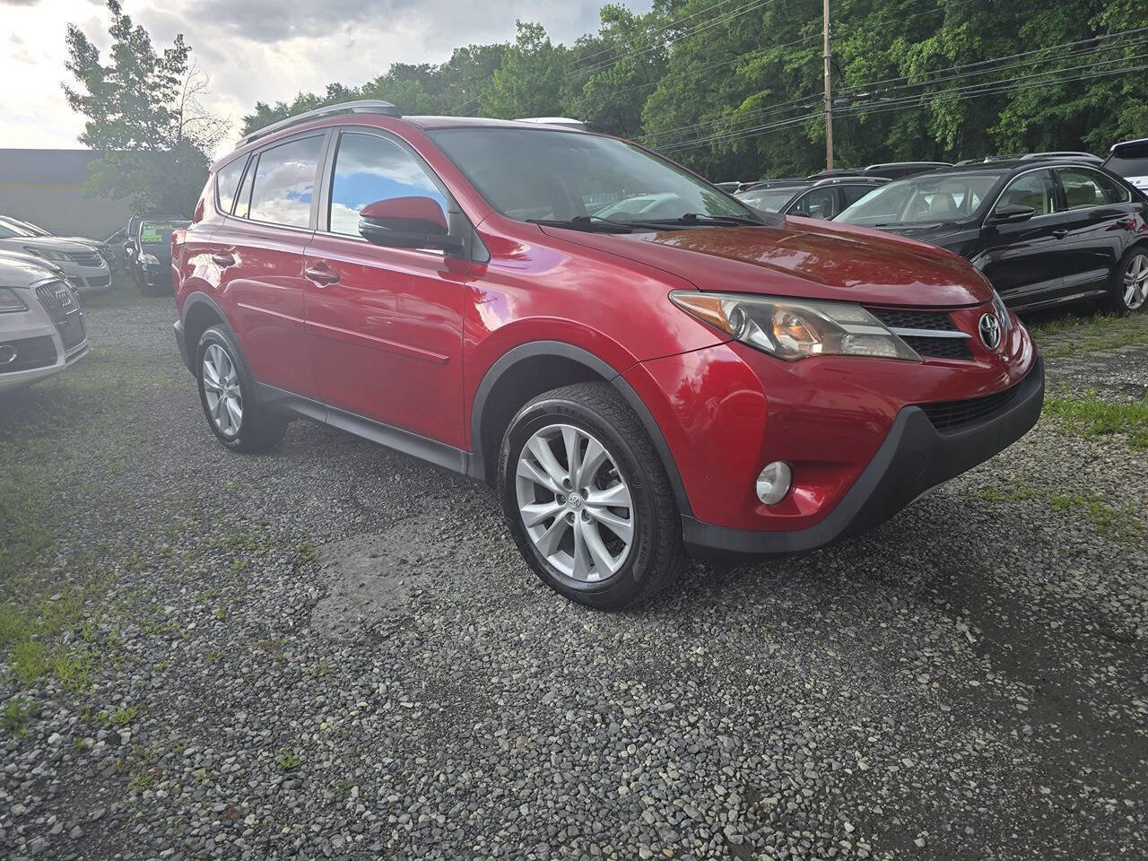Used 2015 Toyota RAV4 Limited image 3