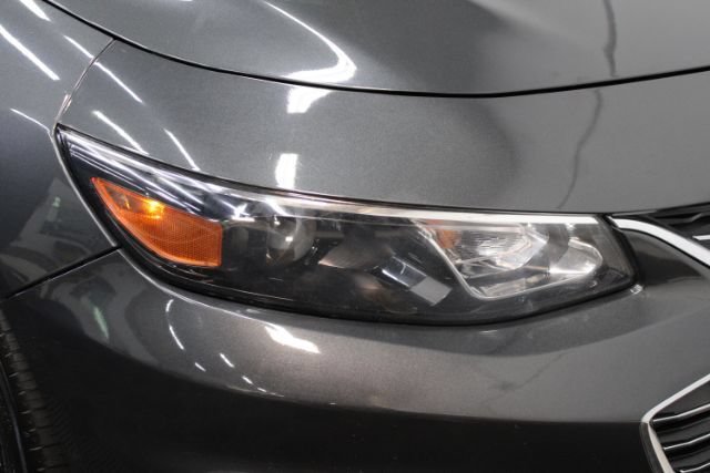 Used 2017 Chevrolet Malibu LT w/ Leather Package FWD image 29