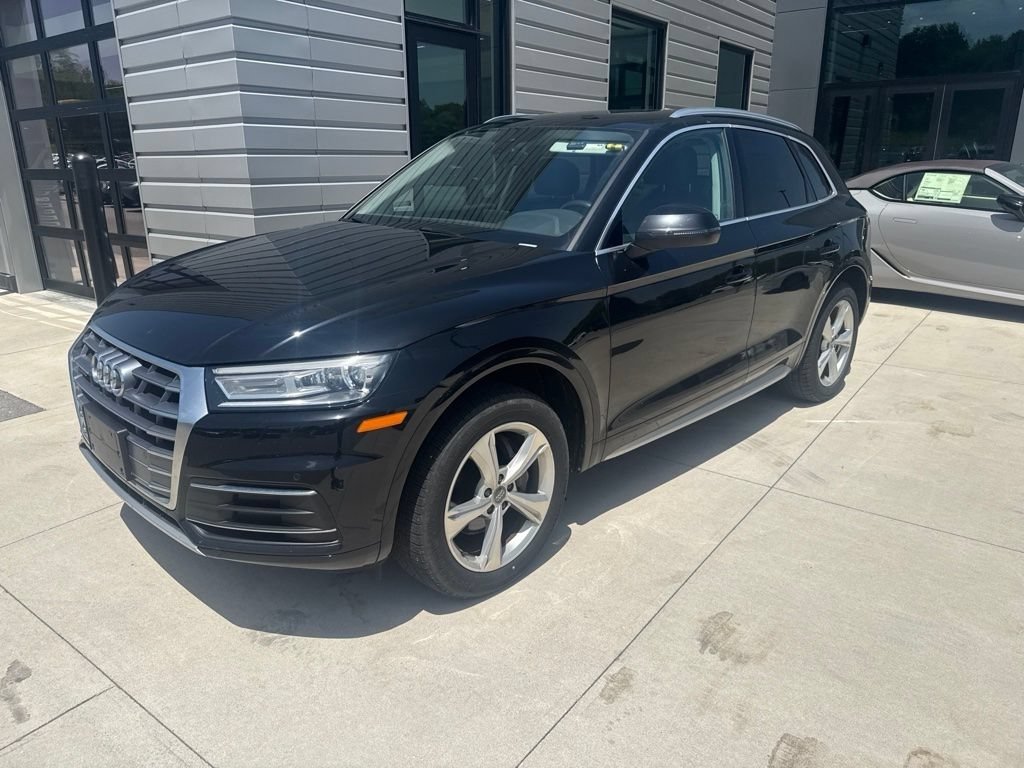 Used 2020 Audi Q5 2.0T Premium w/ Convenience Package AWD/4WD image 6