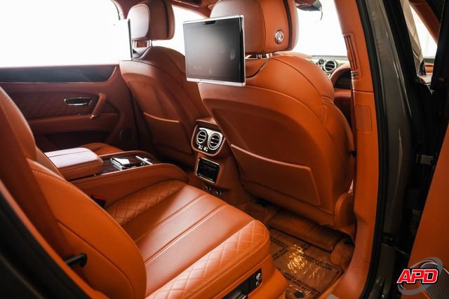 Used 2017 Bentley Bentayga image 82