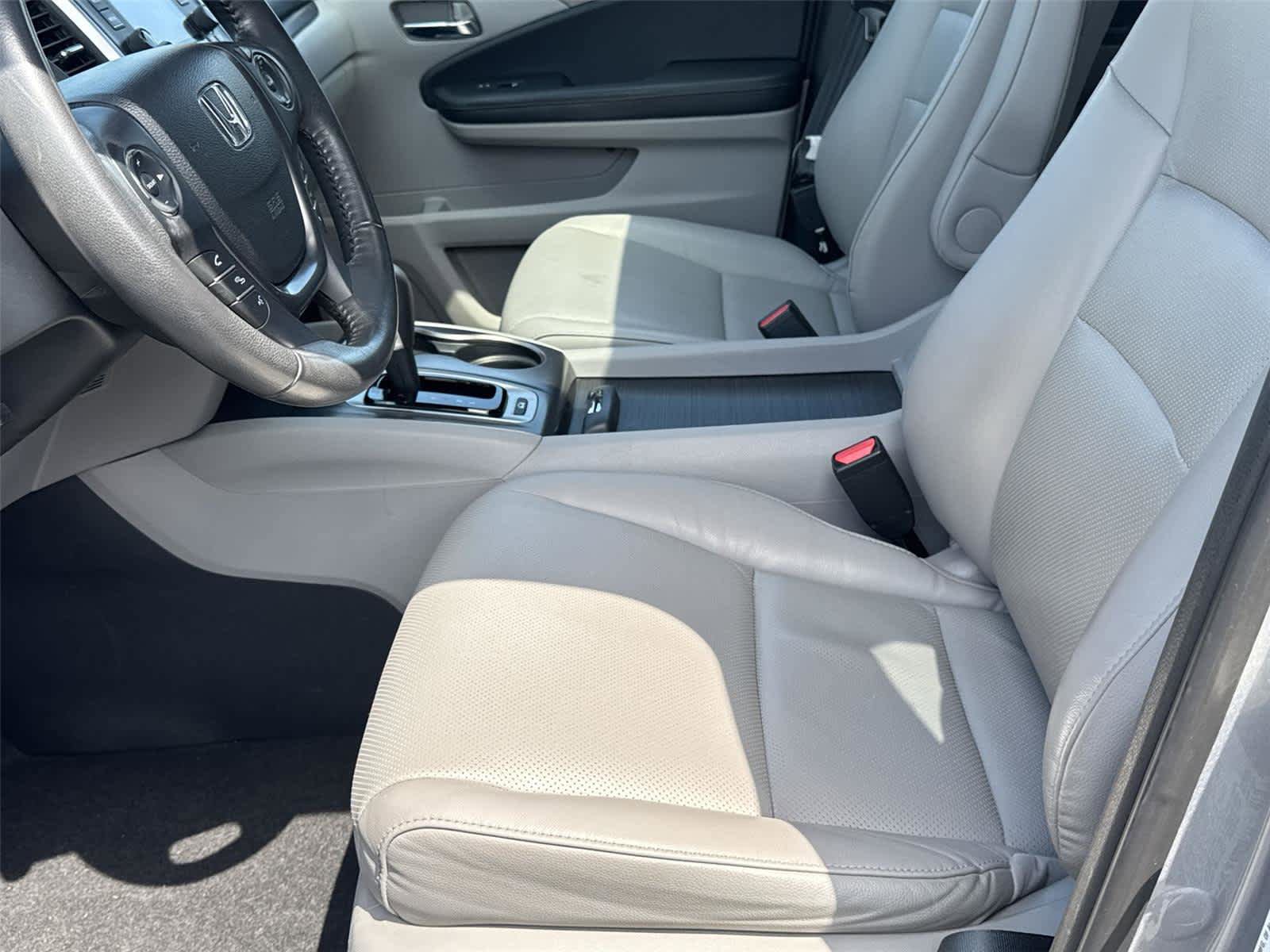 Used 2019 Honda Ridgeline RTL image 11