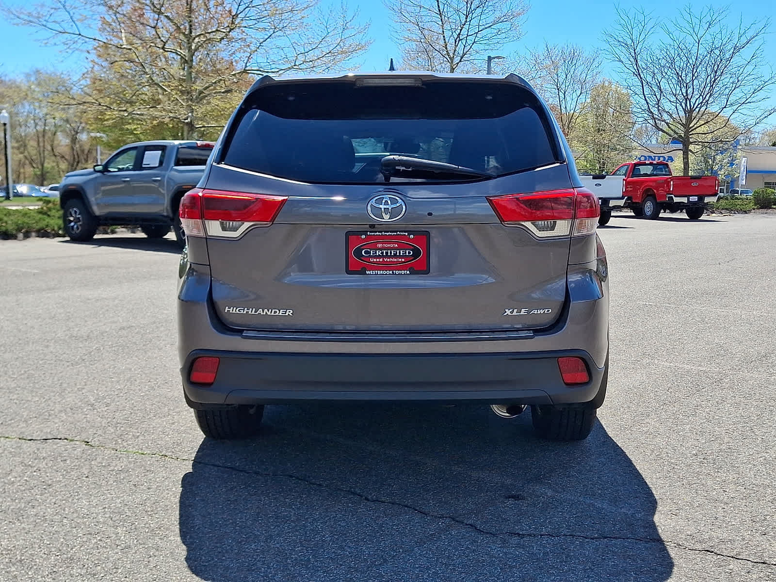 Certified 2019 Toyota Highlander XLE AWD/4WD image 6