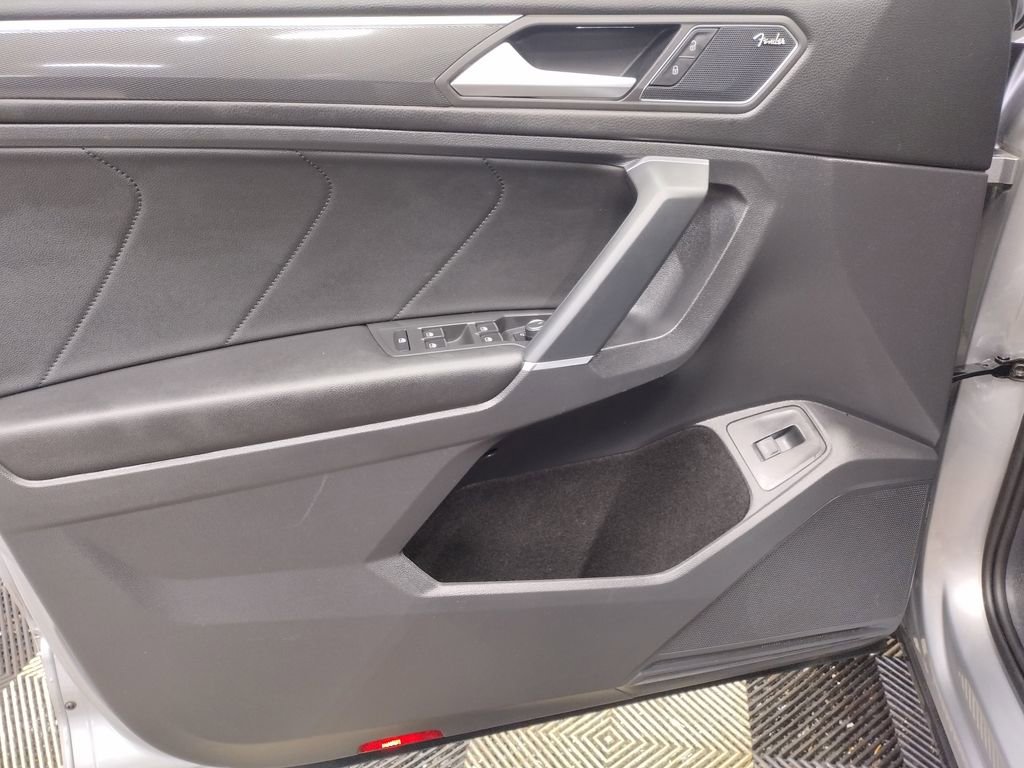 Used 2020 Volkswagen Tiguan SEL Premium R-Line image 22