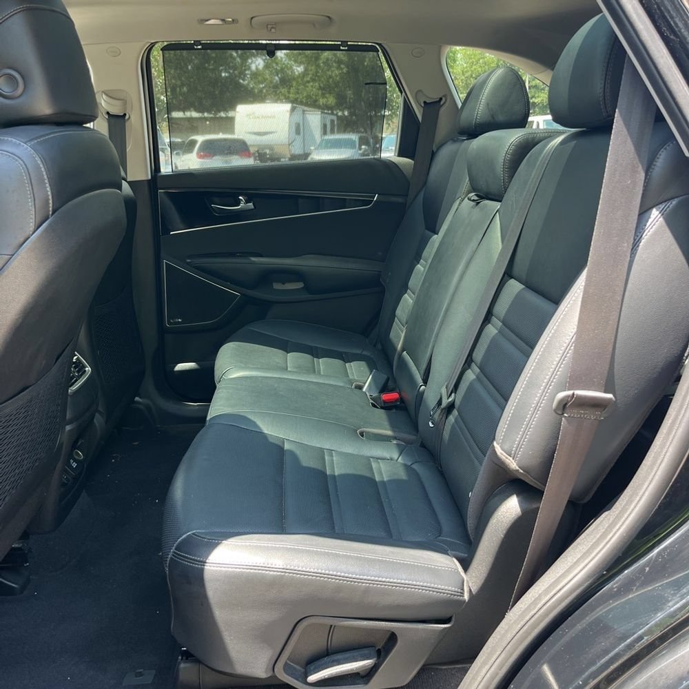 Used 2017 Kia Sorento SX FWD image 11