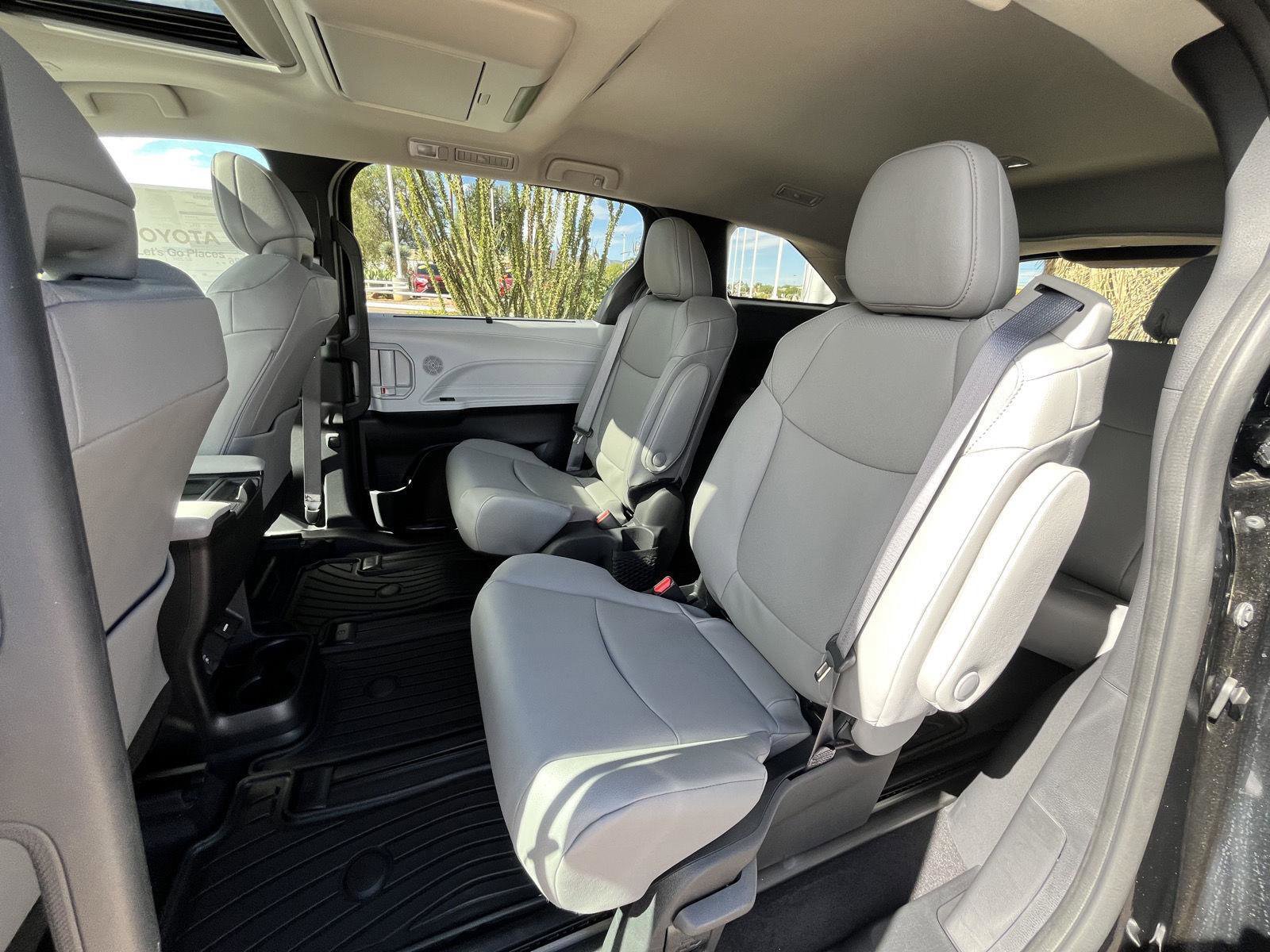 New 2025 Toyota Sienna XLE image 15