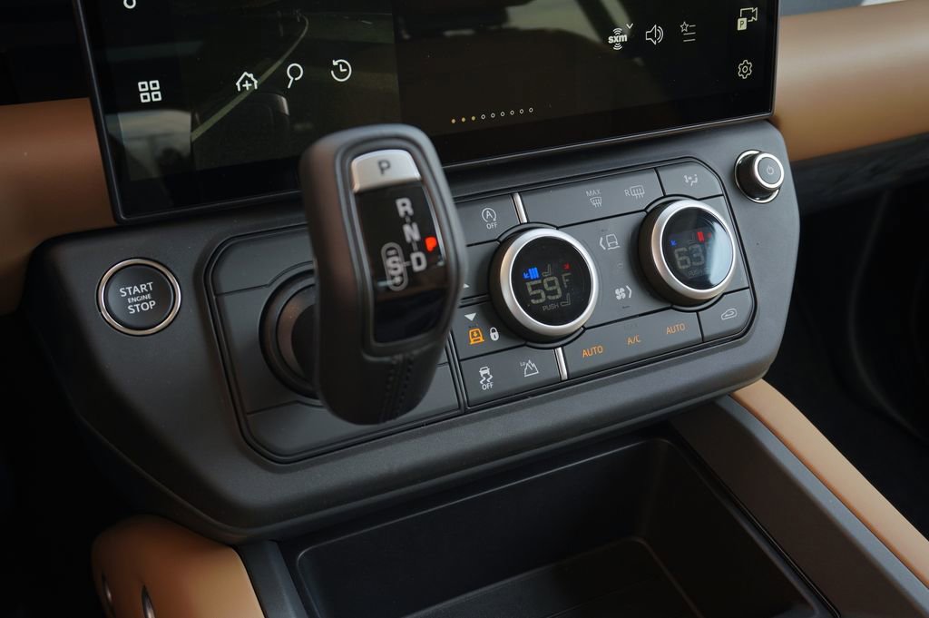 New 2026 Land Rover Defender 130 X-Dynamic SE image 30