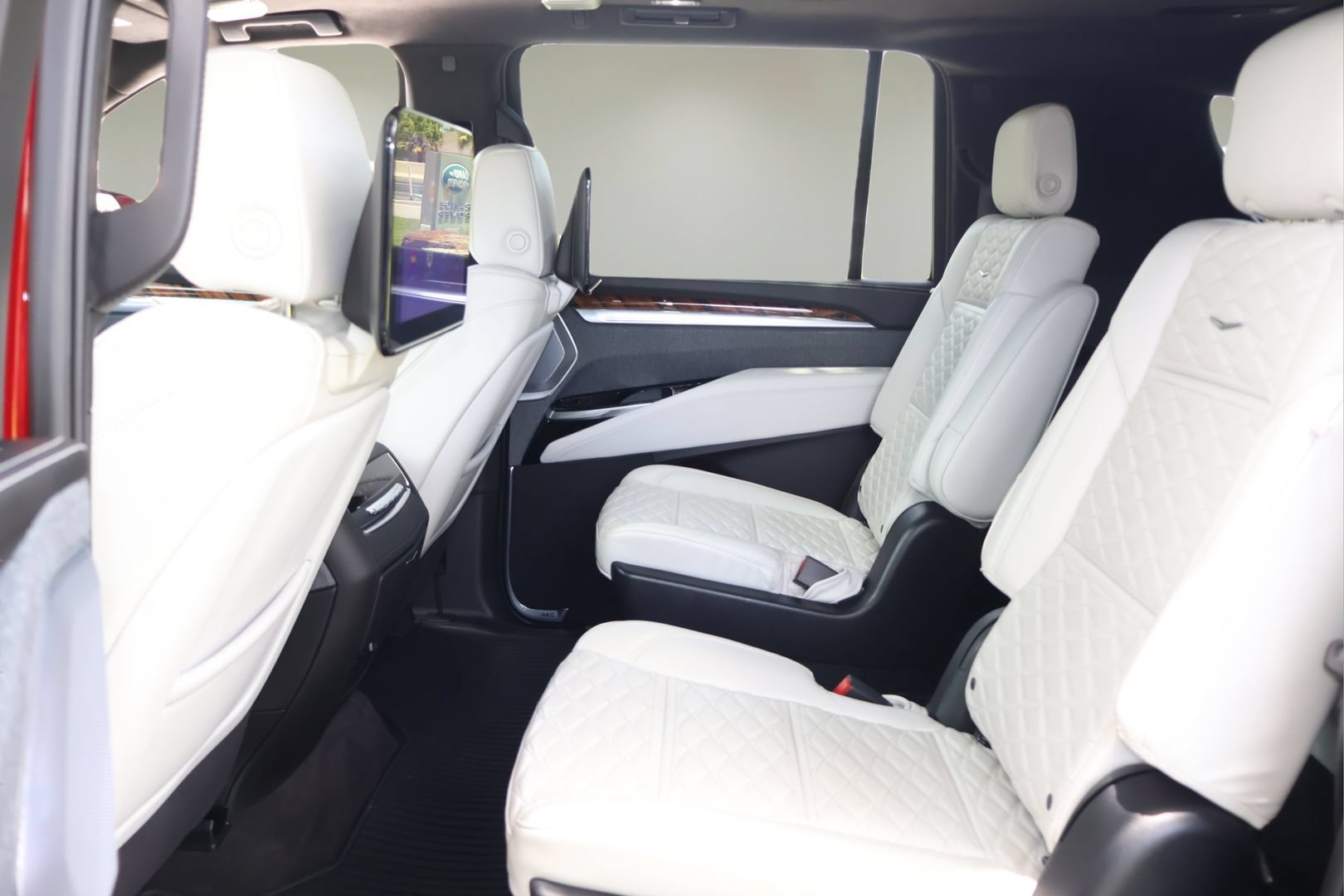 Certified 2025 Cadillac Escalade ESV Sport Platinum AWD/4WD image 12