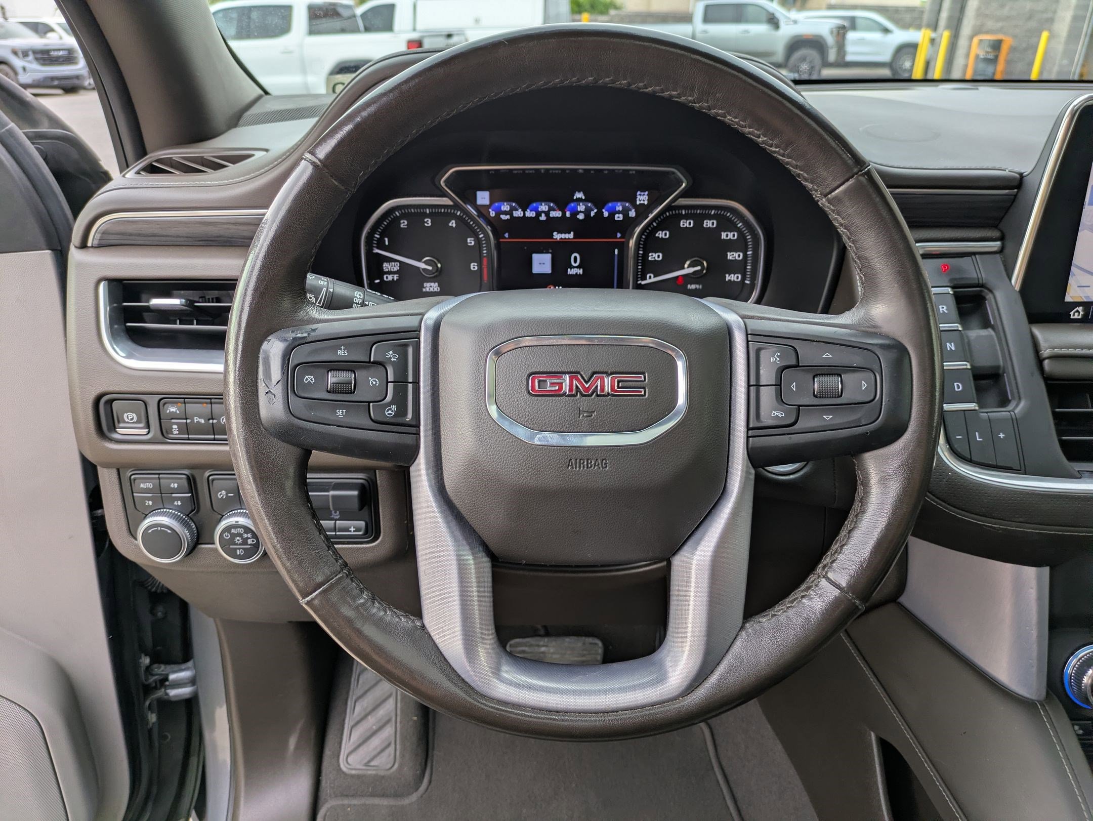 Used 2021 GMC Yukon SLT w/ SLT Luxury Plus Package AWD/4WD image 16