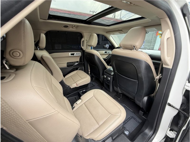 Used 2020 Ford Explorer Limited w/ Class III Trailer Tow Package image 30