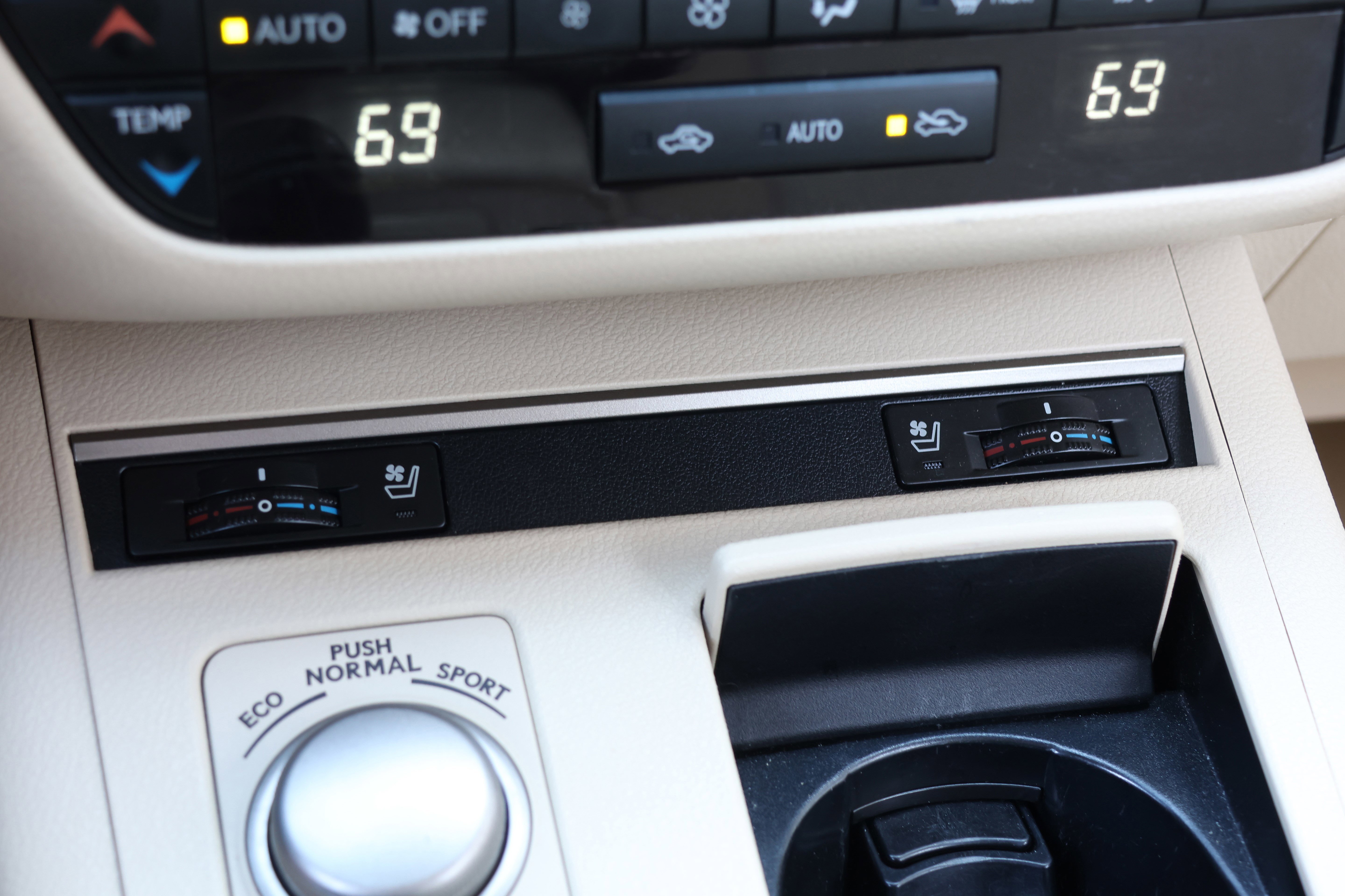 Used 2014 Lexus ES 350 image 28