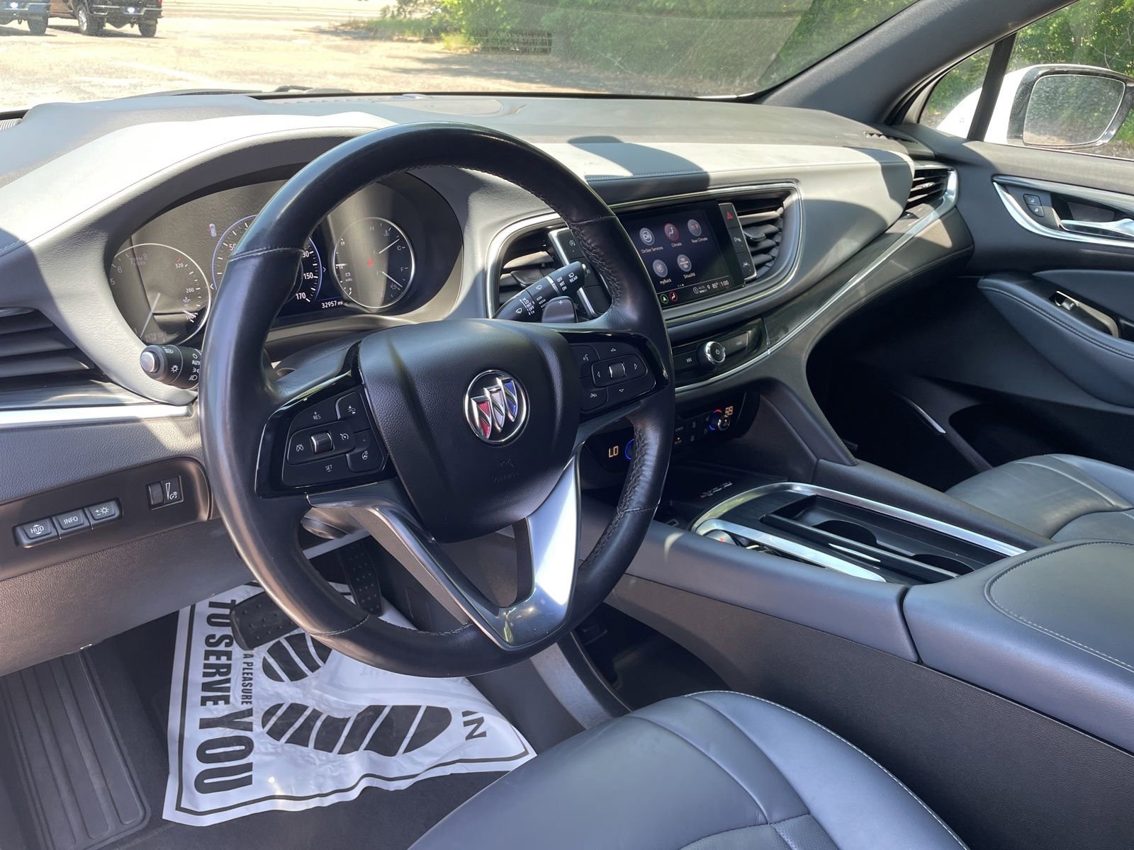Used 2024 Buick Enclave Premium AWD/4WD image 20