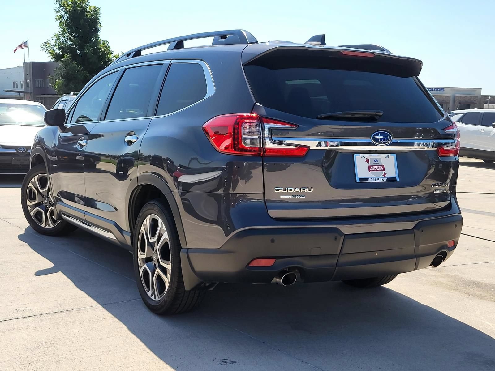 Used 2023 Subaru Ascent Touring AWD/4WD image 3