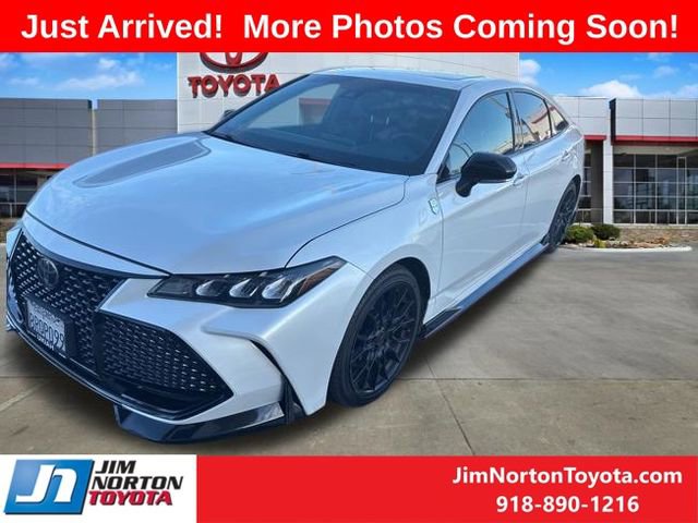 Used 2020 Toyota Avalon TRD image 3