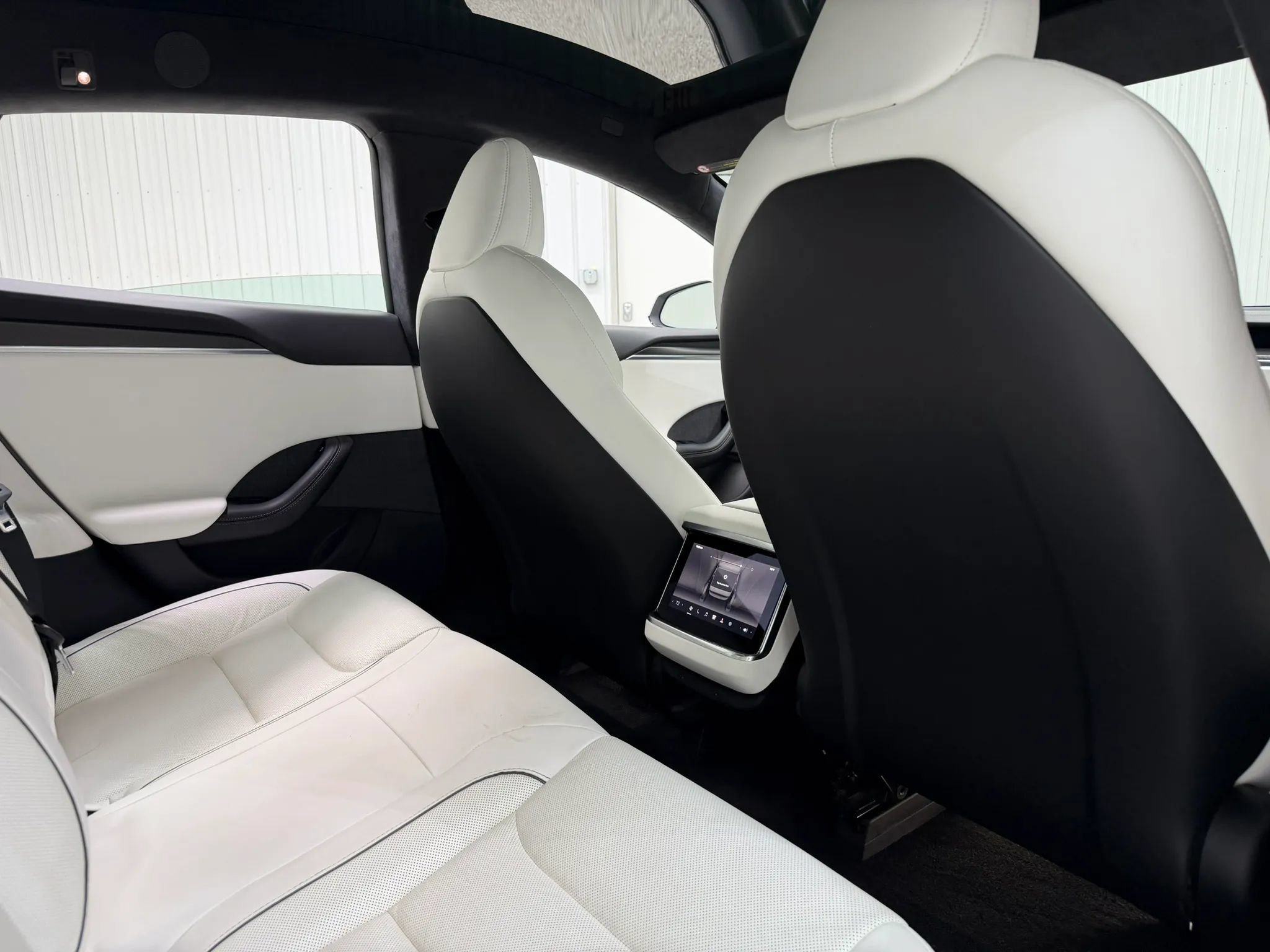 Used 2022 Tesla Model S Plaid AWD/4WD image 19