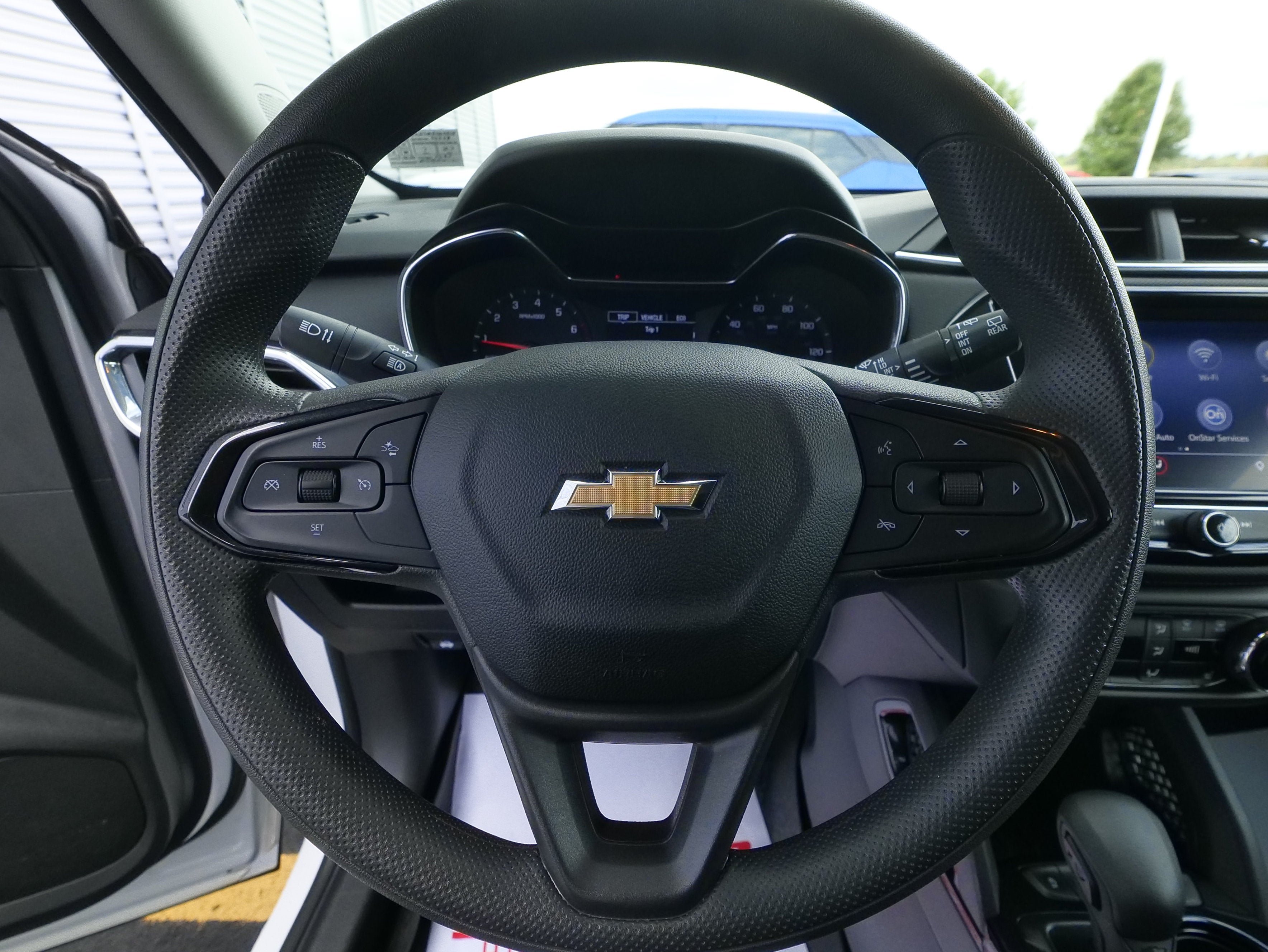 Used 2021 Chevrolet TrailBlazer LT w/ Convenience Package FWD image 17