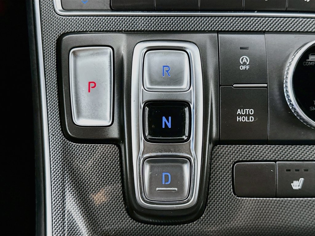 Used 2023 Hyundai Santa Fe SEL w/ Premium Package AWD/4WD image 16