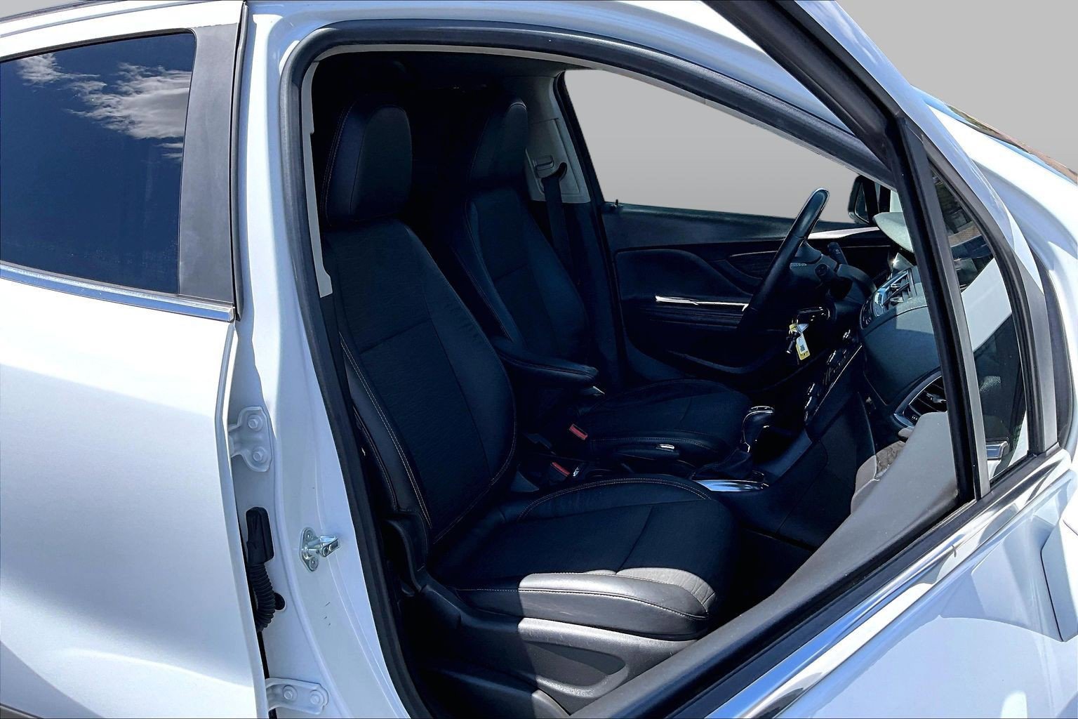 Used 2016 Buick Encore FWD image 7