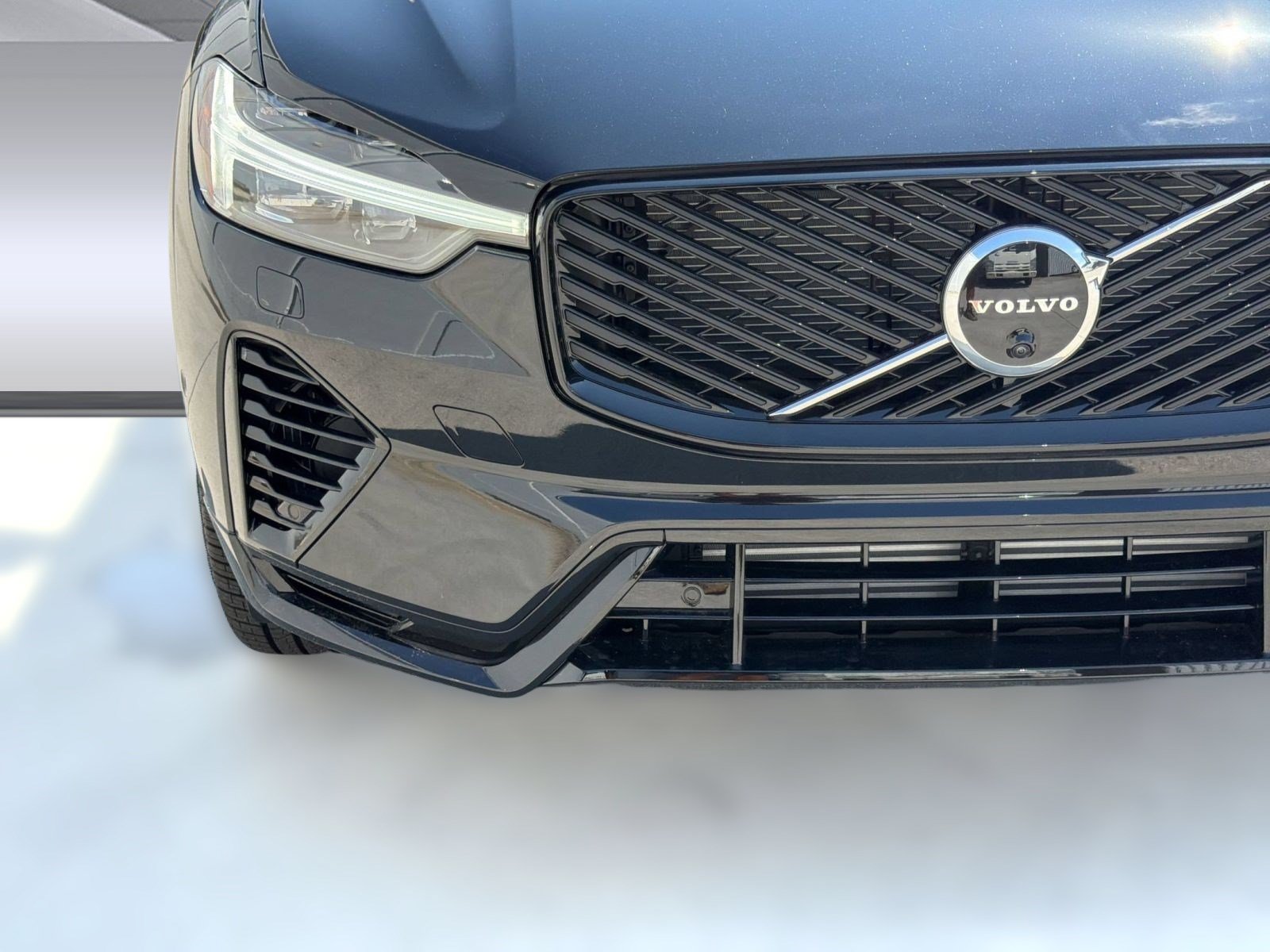 New 2026 Volvo XC60 T8 Ultra w/ Protection Package Premier AWD/4WD image 28