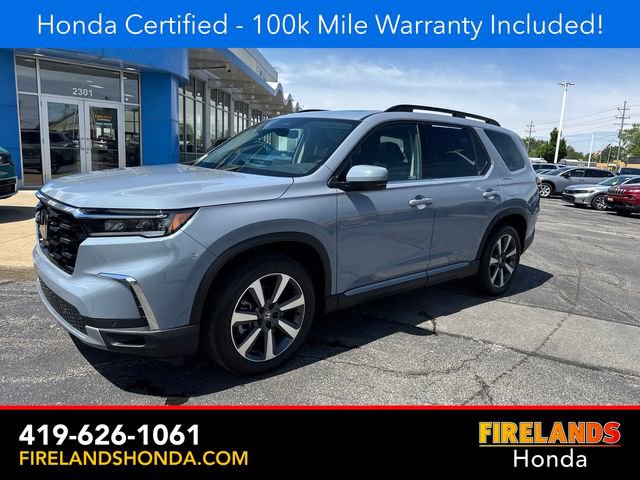Used 2025 Honda Pilot Touring image 2