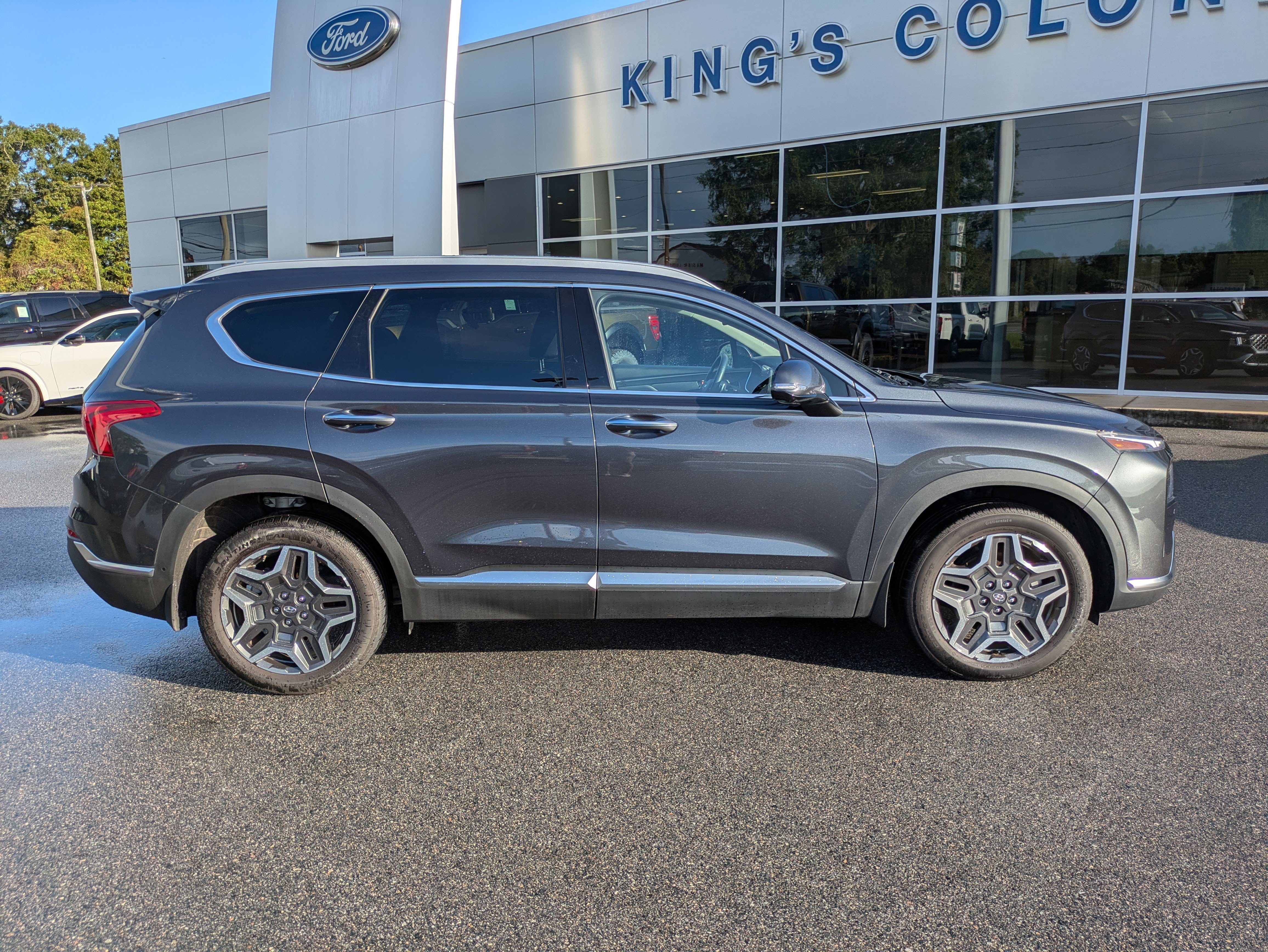 Used 2023 Hyundai Santa Fe Limited image 2