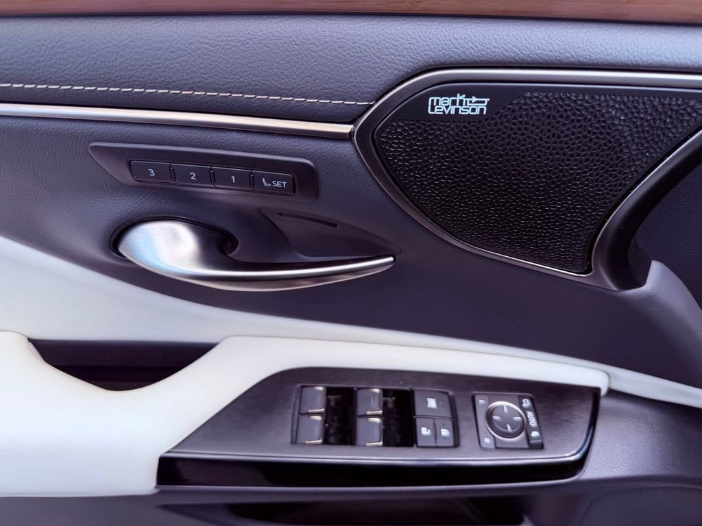 Certified 2025 Lexus ES 350 Ultra Luxury FWD image 21