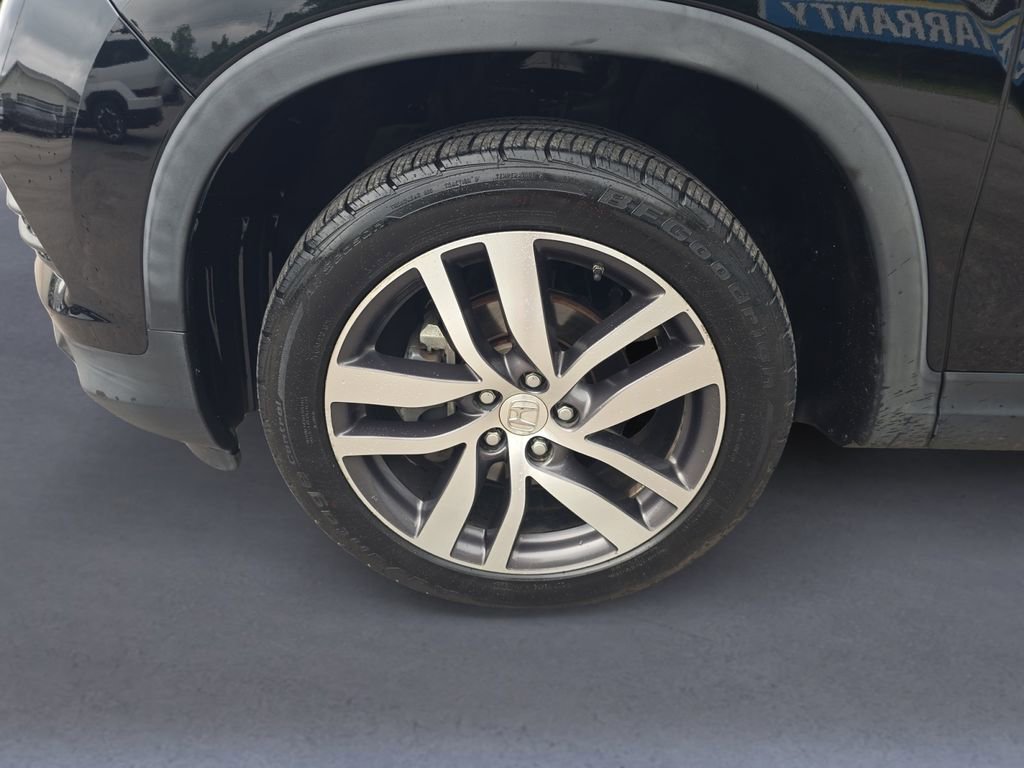 Used 2017 Honda Pilot Touring image 10