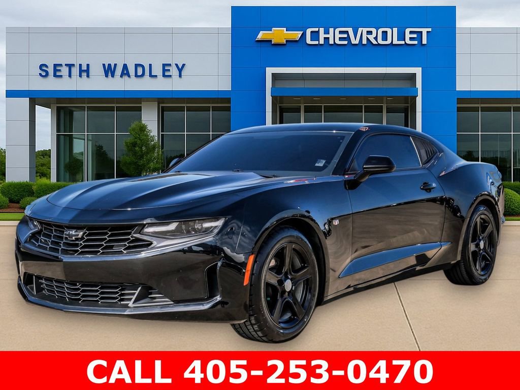 Used 2023 Chevrolet Camaro LT RWD image 3