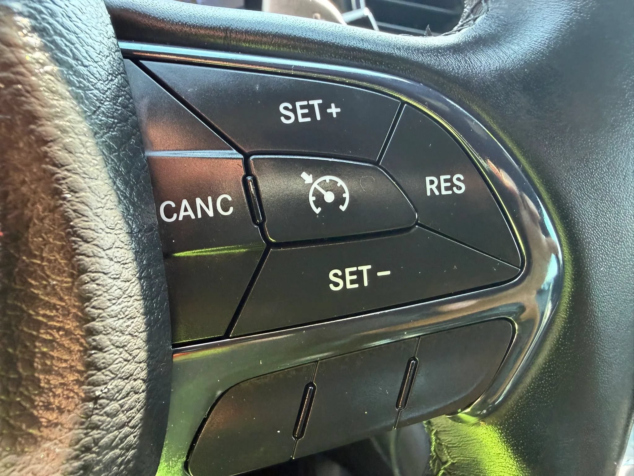 Used 2016 Chrysler 200 S FWD image 18