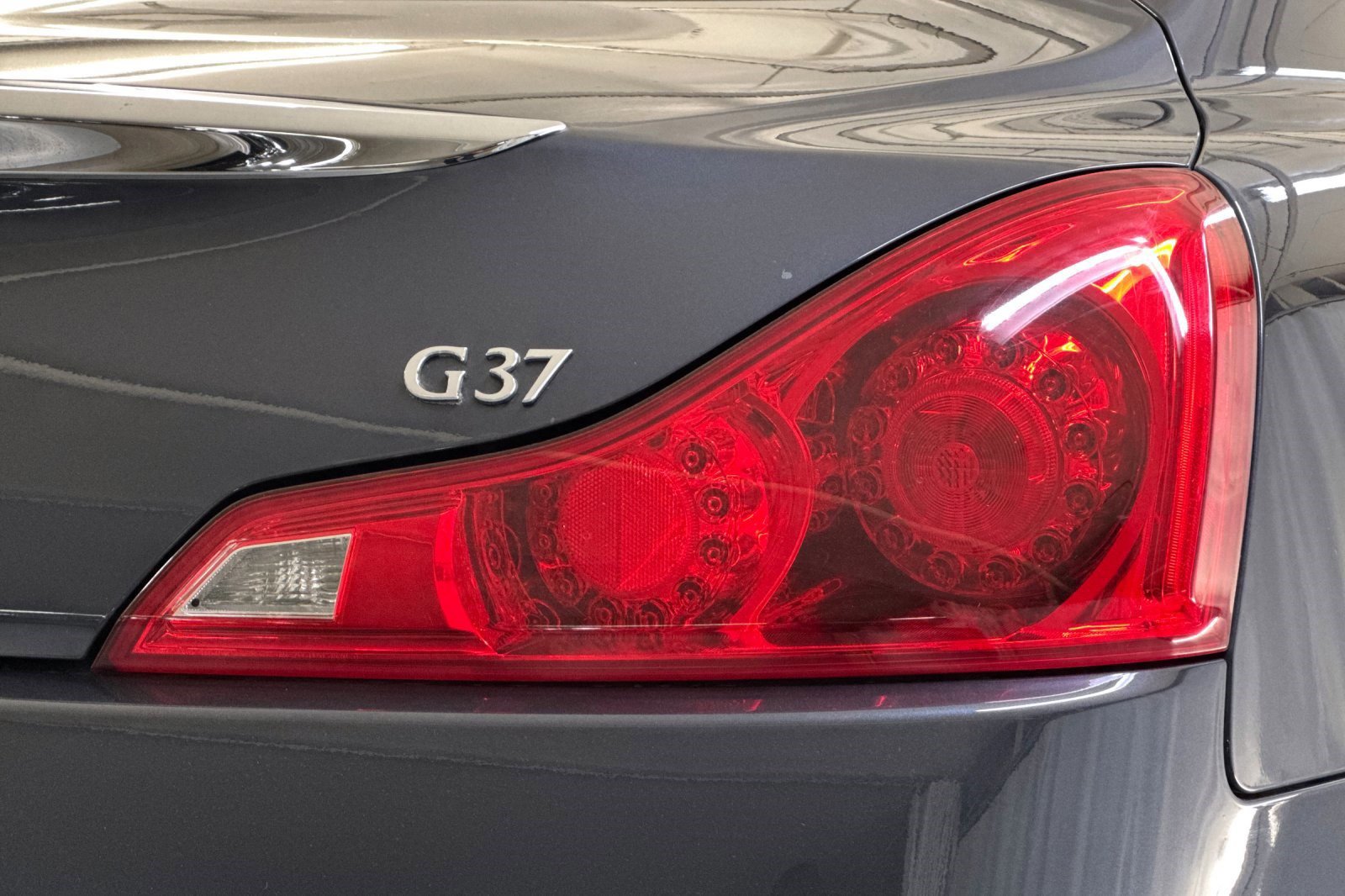 Used 2013 INFINITI G37 Journey w/ Premium Pkg image 12