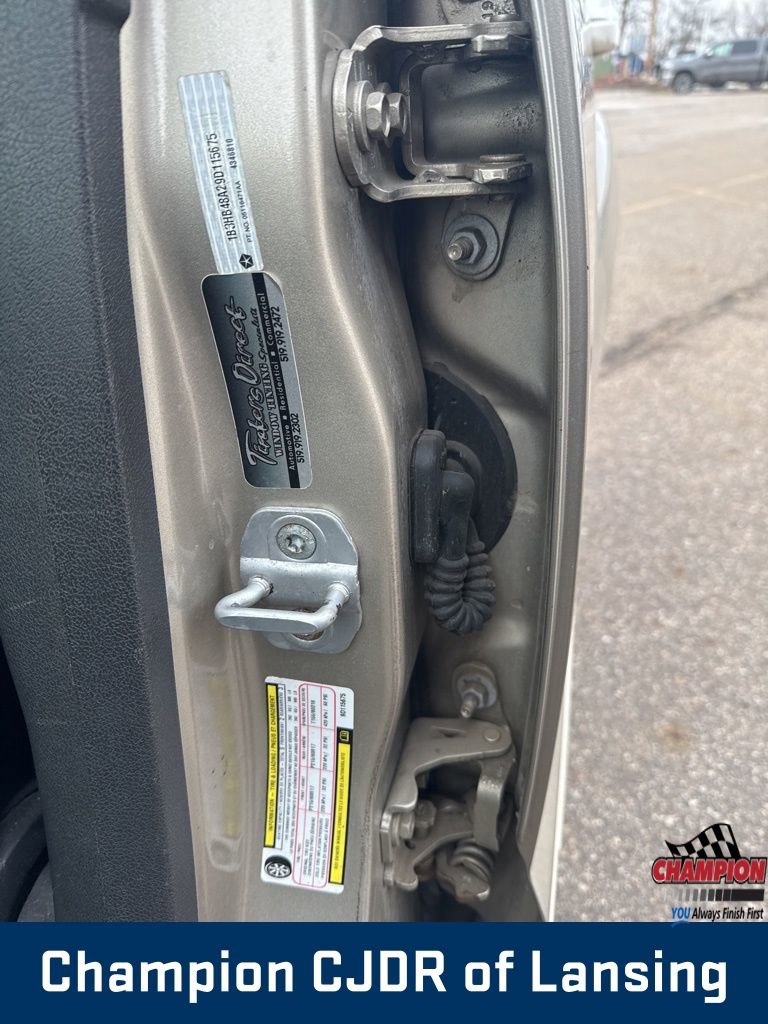 Used 2009 Dodge Caliber SXT image 13