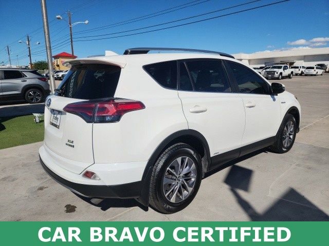 Used 2018 Toyota RAV4 XLE image 4