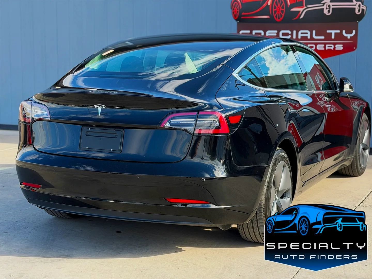 Used 2019 Tesla Model 3 Standard Range Plus image 4