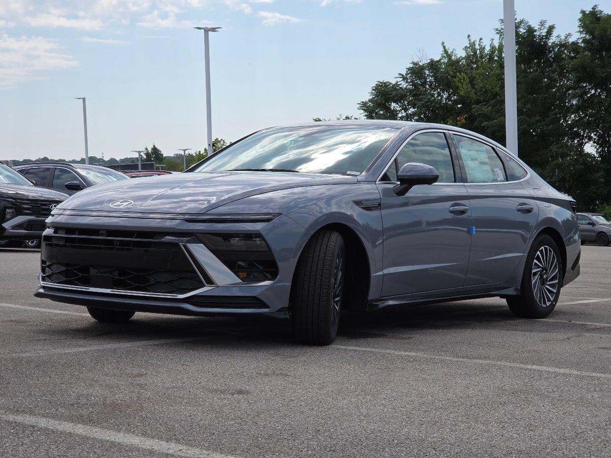 New 2026 Hyundai Sonata Limited FWD image 19