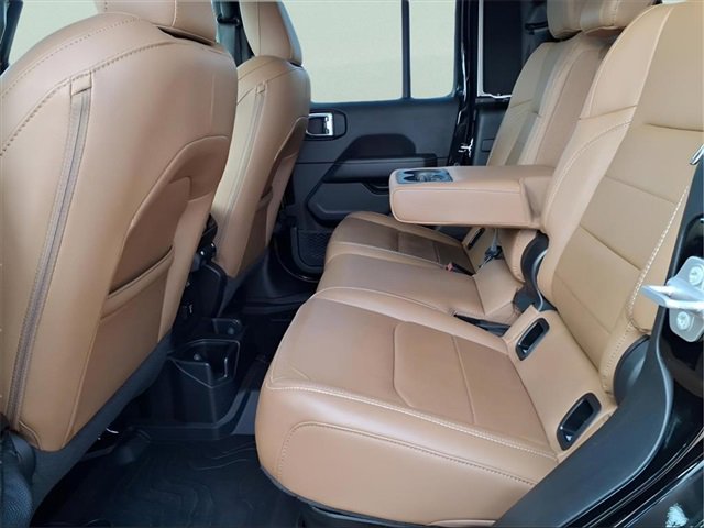 Used 2021 Jeep Gladiator Overland image 24