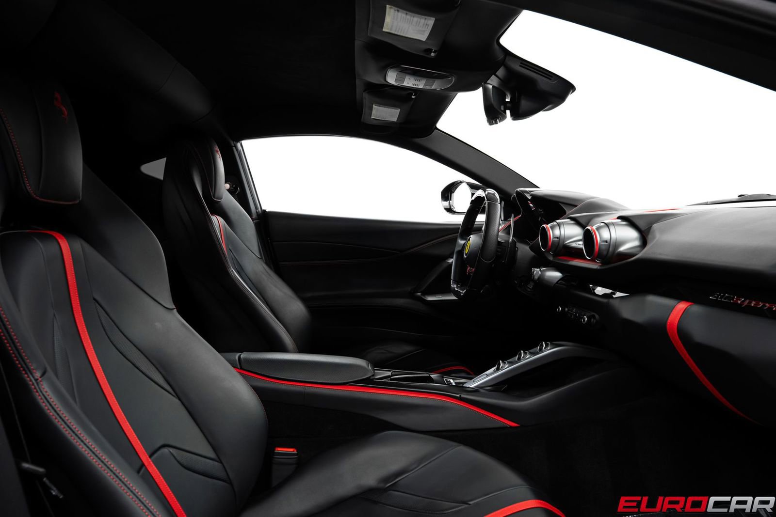 Used 2020 Ferrari 812 Superfast RWD image 36