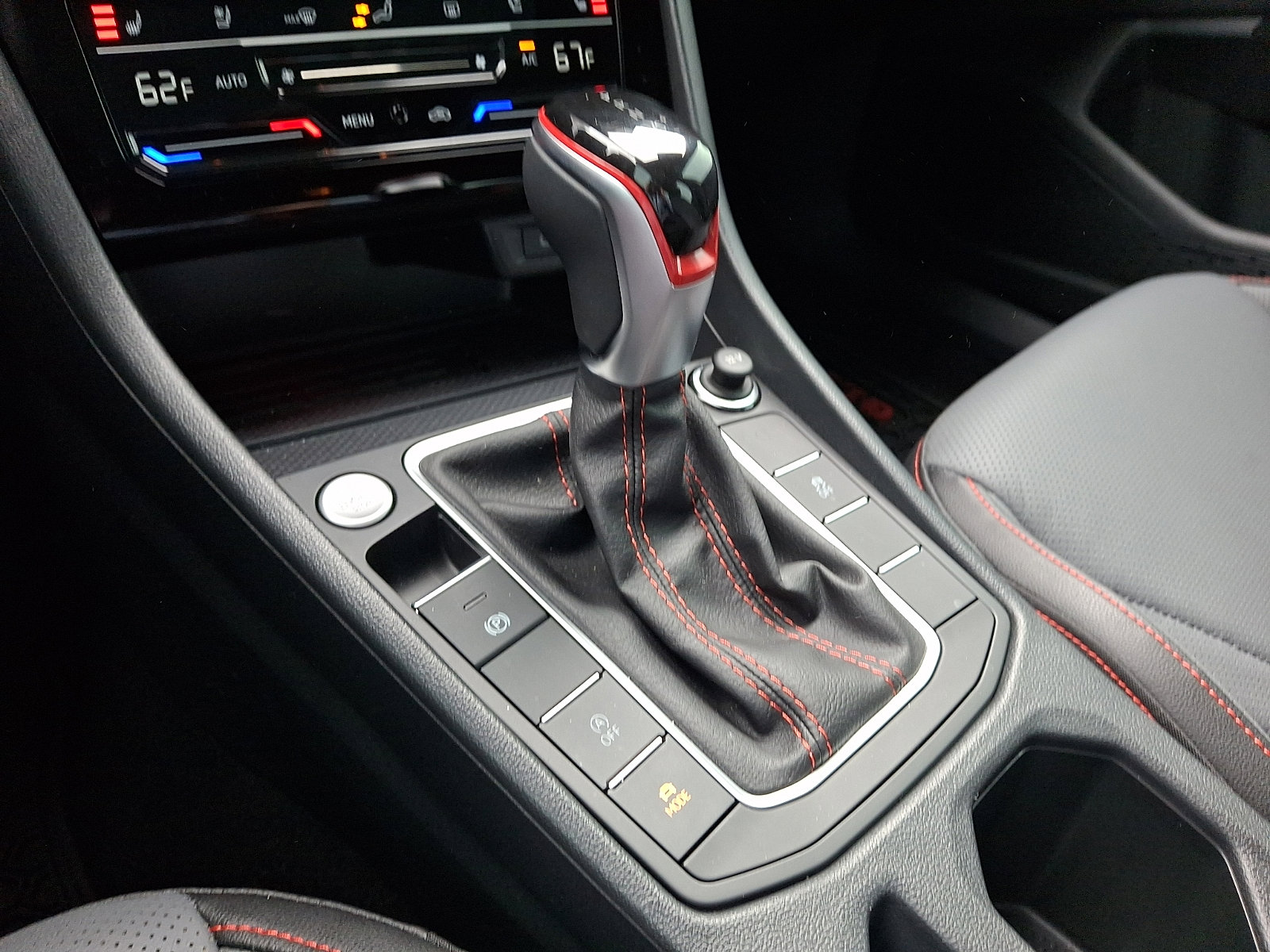 Certified 2025 Volkswagen Jetta GLI Autobahn w/ GLI Black Package image 15