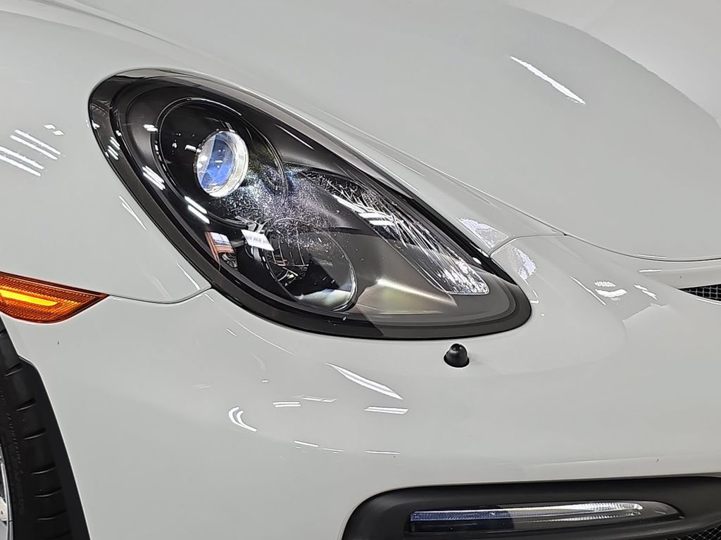 Used 2016 Porsche Boxster Spyder RWD image 12