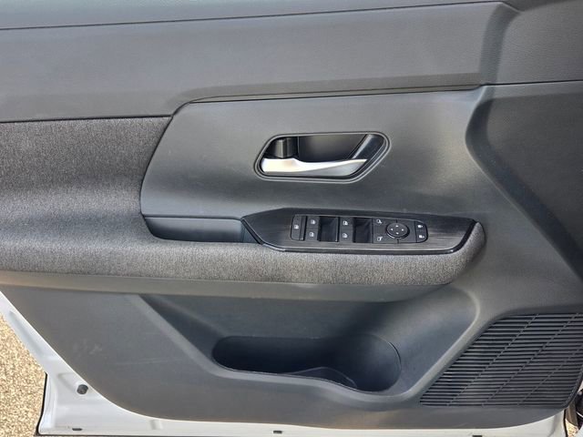 Used 2026 Nissan Kicks SV FWD image 27