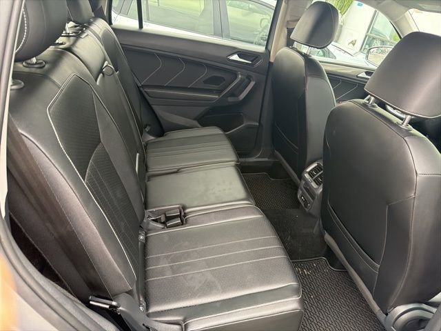 Used 2022 Volkswagen Tiguan SE image 13