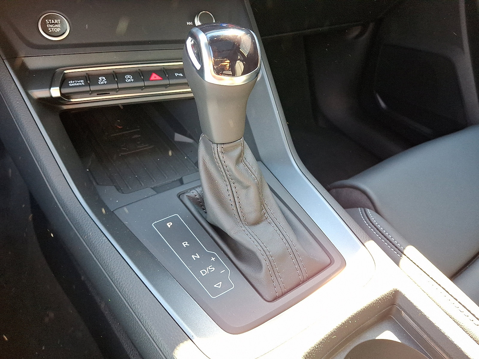 New 2025 Audi Q3 2.0T Premium image 11