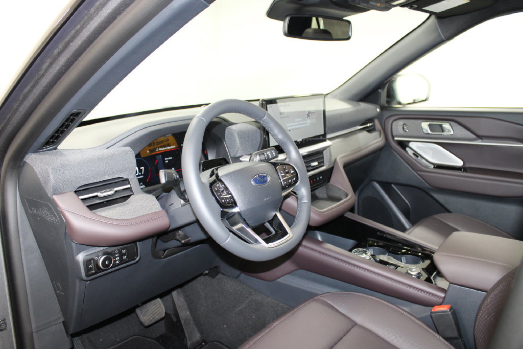 New 2026 Ford Explorer Platinum RWD image 23