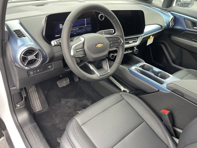 New 2026 Chevrolet Equinox EV LT image 16