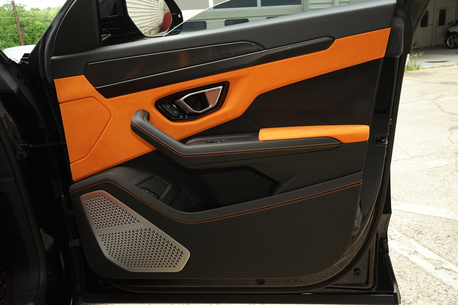 Used 2022 Lamborghini Urus image 27