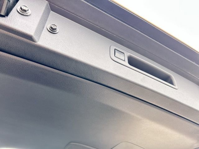 Used 2020 Toyota Highlander Limited image 11