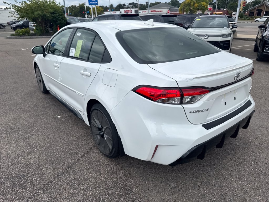 New 2026 Toyota Corolla SE w/ SE Premium Package AWD/4WD image 5