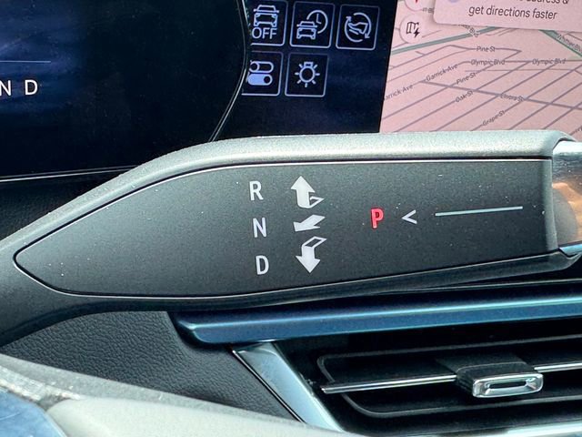 Certified 2025 Chevrolet Equinox EV LT image 23