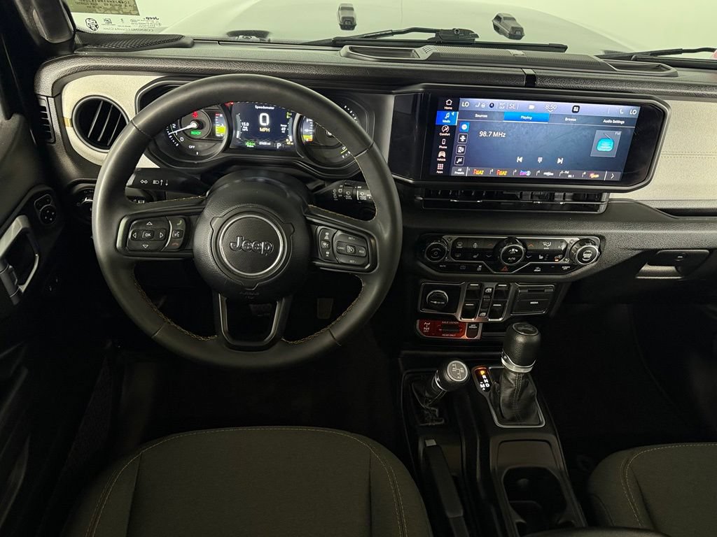 Used 2024 Jeep Wrangler Unlimited AWD/4WD image 14