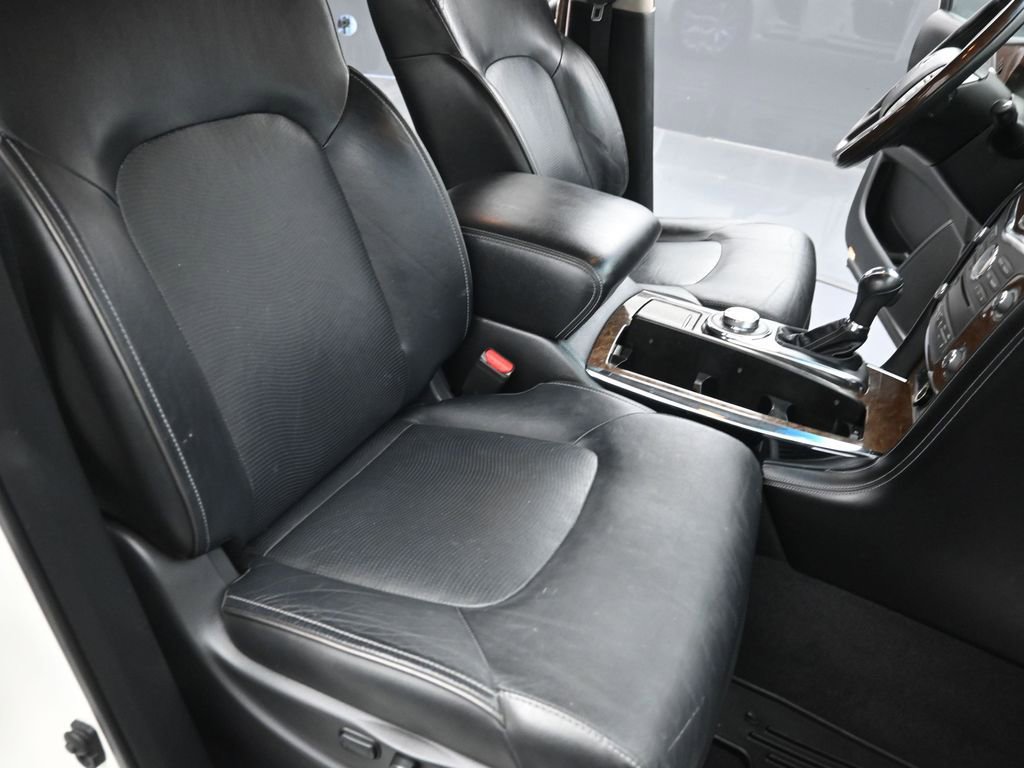 Used 2016 INFINITI QX80 4WD w/ Driver's Assistance Package image 28