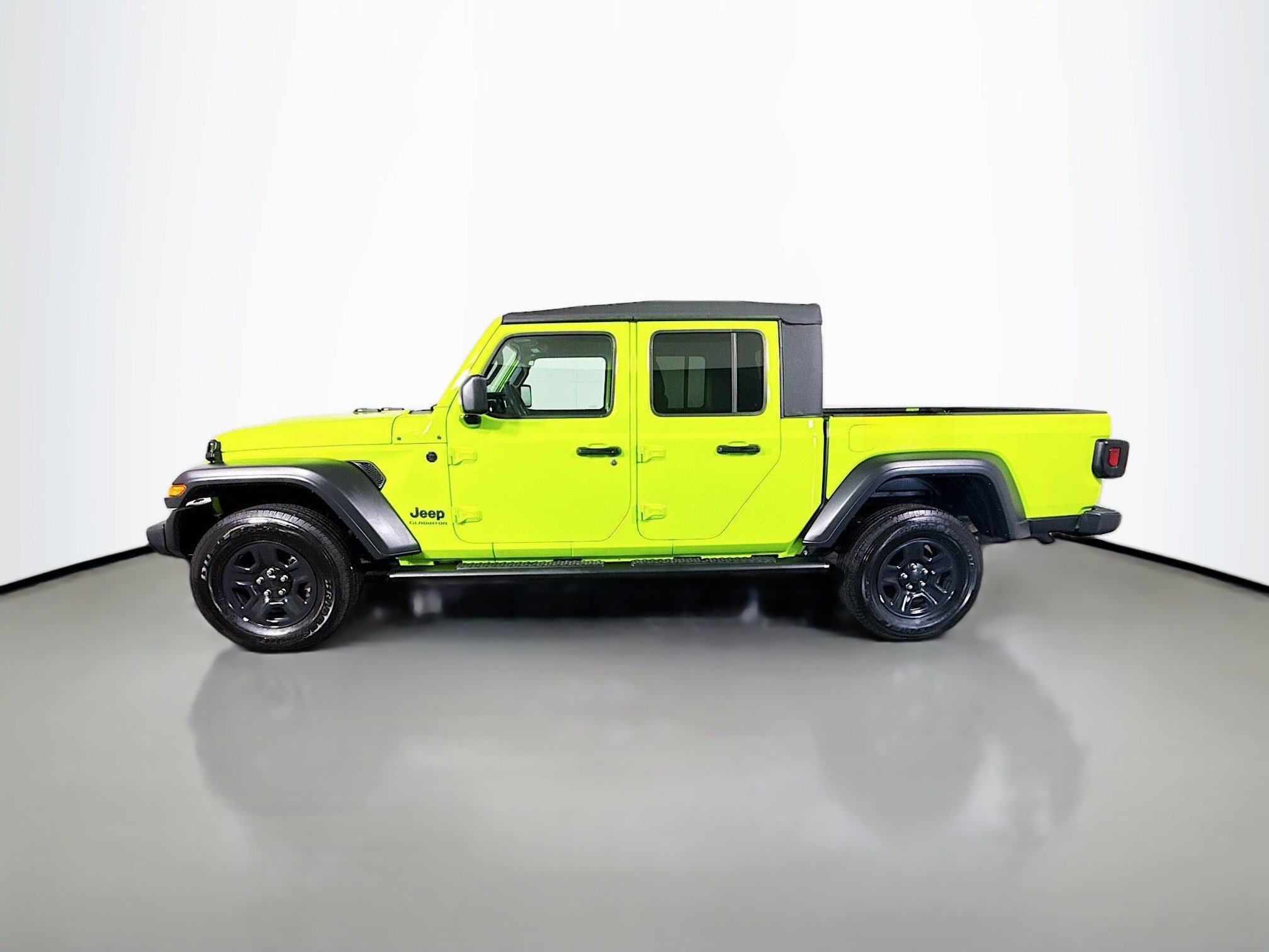 Used 2021 Jeep Gladiator Sport AWD/4WD image 6