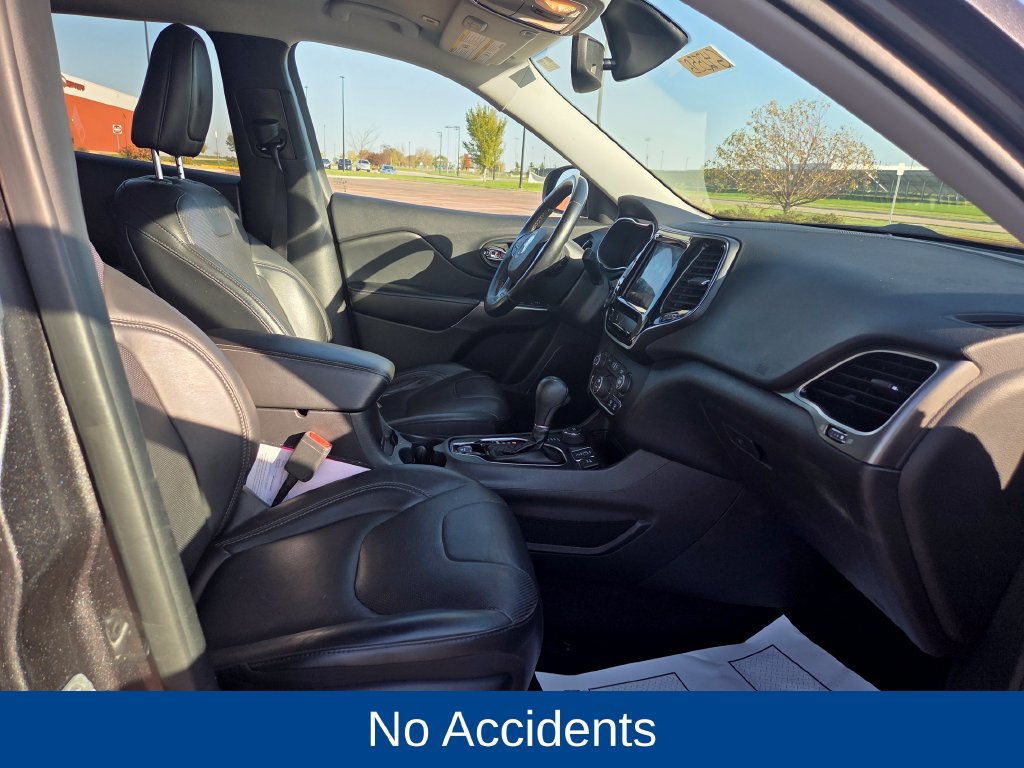 Used 2019 Jeep Cherokee Limited AWD/4WD image 32